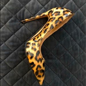 3.5-4 inch heel, narrow stiletto
